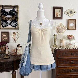 y2k dainty coquette cream colored cami w lace trim